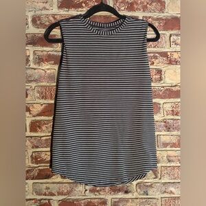 NOT FOR SALE 
🖤 Lululemon Striped Muscle Tank — Size 8 🖤